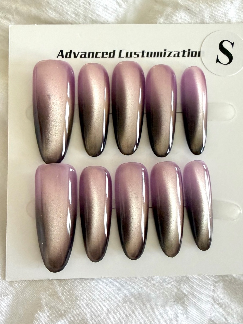 Shimmer Ombré Press-On Nails in mauve and Silver cat eye